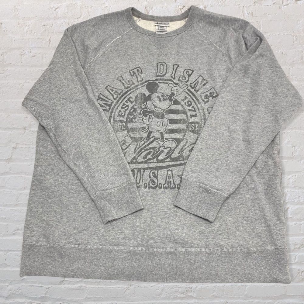 Walt Disney World Sweatshirt size XL